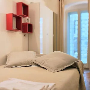 Central Suite Apartment Apartamento Bari